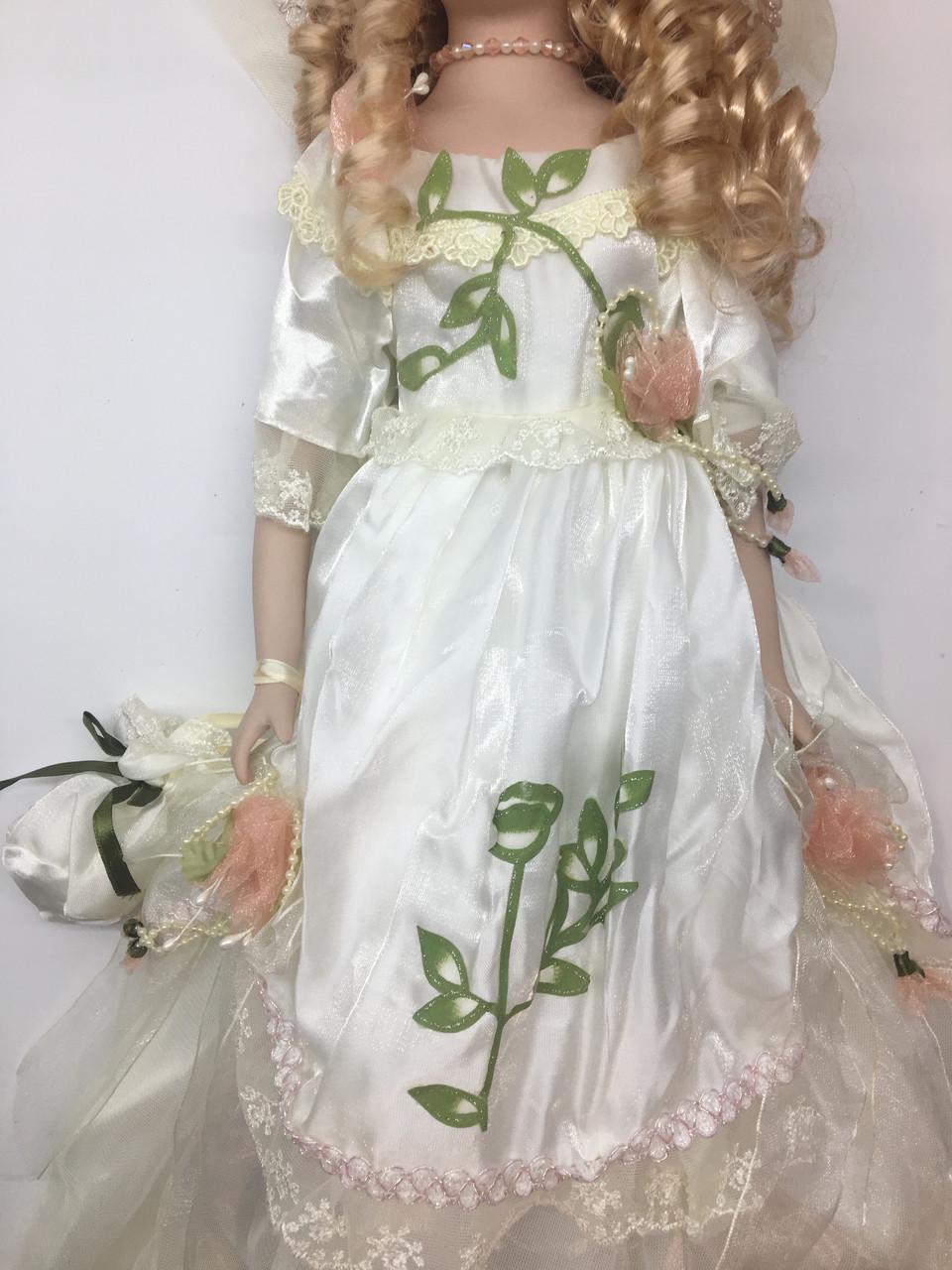 Лялька сувенірна Porcelain doll Софія порцелянова 50 см (1303-03) - фото 4