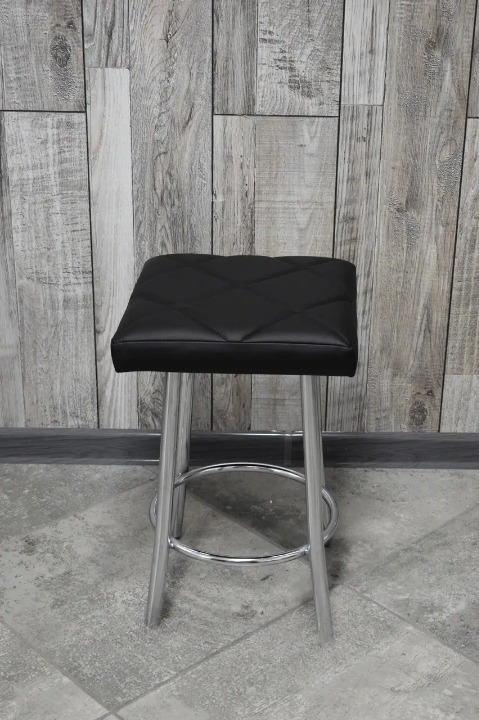 Табурет кухонний Tutty+ 30х30х45 см Ромб Чорний/Хром (28374567)