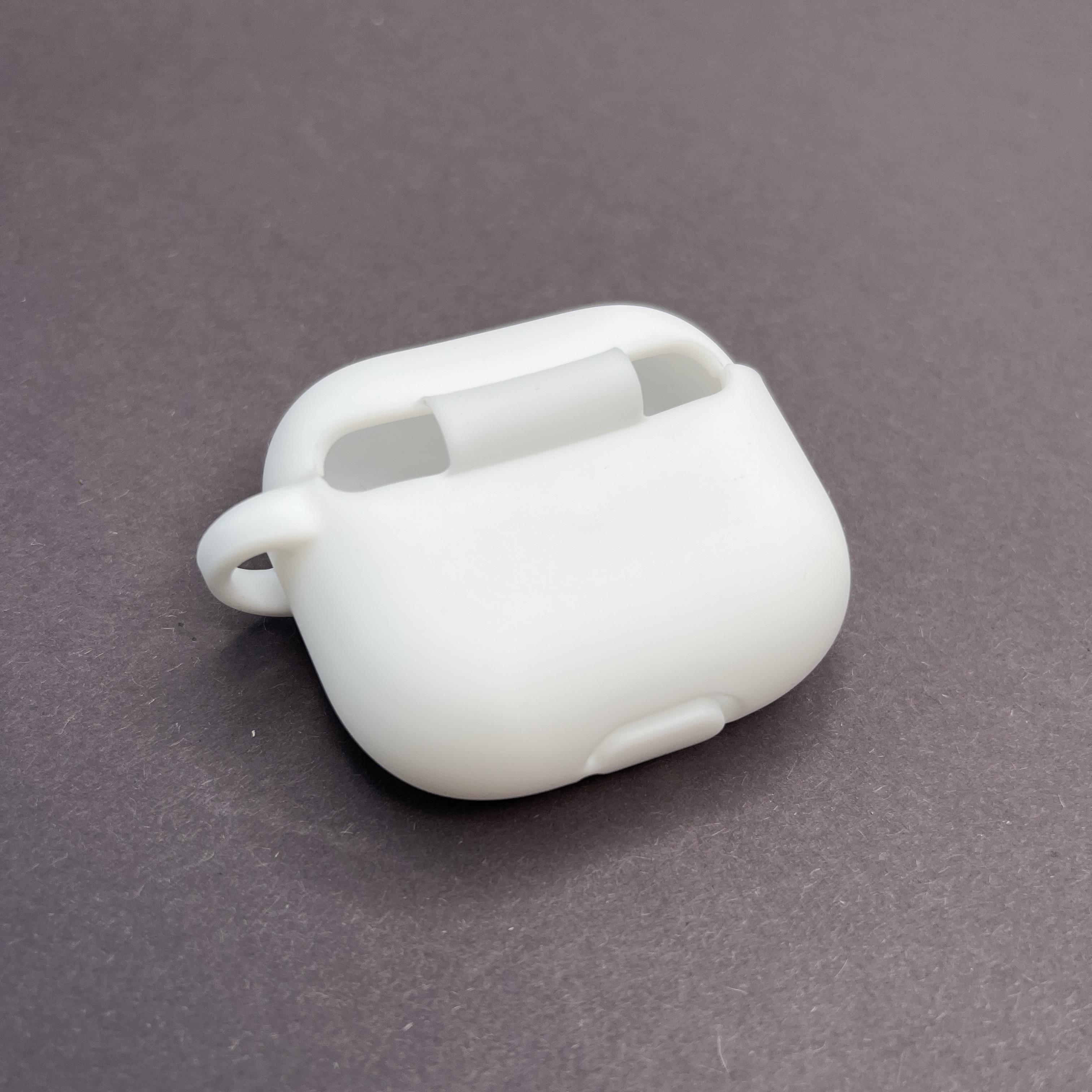 Чехол силиконовый противоударный для Apple Airpods 3 с карабином - фото 2