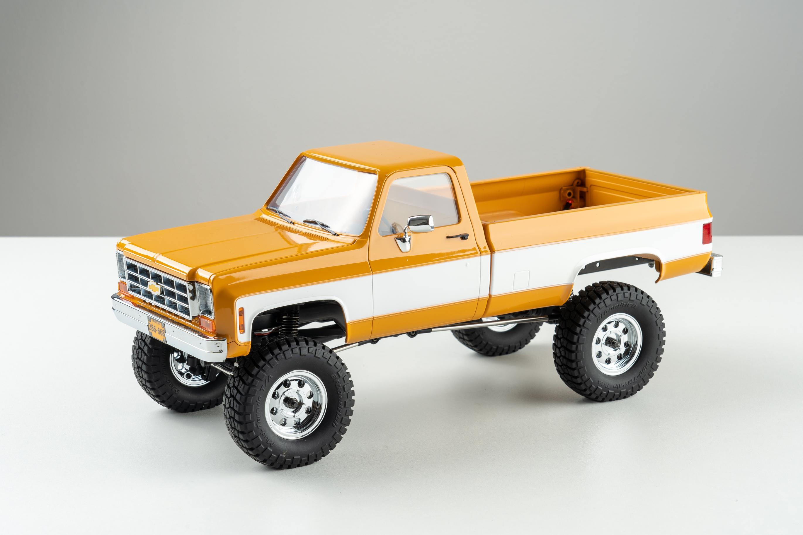 Машинка на радиоуправлении FMS 1:18 Chevrolet K10 RTR Желтый - фото 25 Машинка на радиоуправлении FMS 1:18 Chevrolet K10 RTR Желтый - фото 25