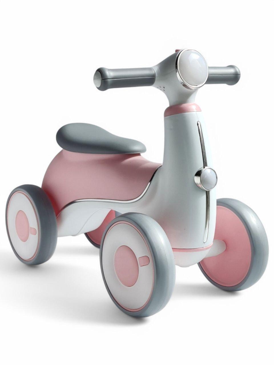 Біговел Vintage Scooter XS008 на 4 колесах до 40 кг зі світловими та звуковими ефектами Рожевий (XS008r-s2) - фото 1 Біговел Vintage Scooter XS008 на 4 колесах до 40 кг зі світловими та звуковими ефектами Рожевий (XS008r-s2) - фото 1