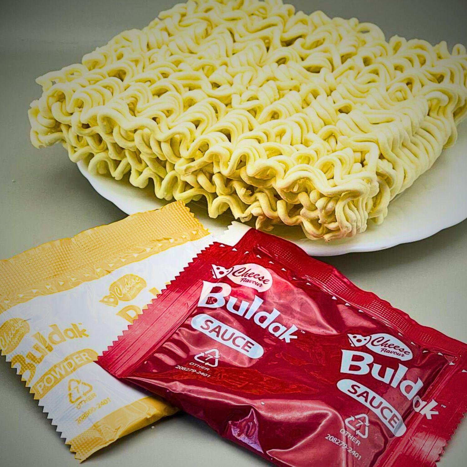 Лапша острая Buldak Samyang Ramen Cheese Chicken с творожным соусом 140 г (BUL-C-C-1) - фото 8 Лапша острая Buldak Samyang Ramen Cheese Chicken с творожным соусом 140 г (BUL-C-C-1) - фото 8