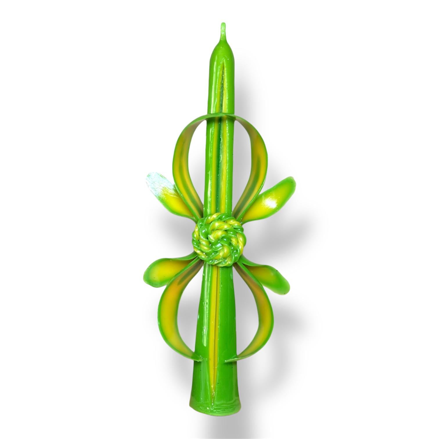 Свеча из пчелиного воска ручная резьба в форме восьмерки 15 см