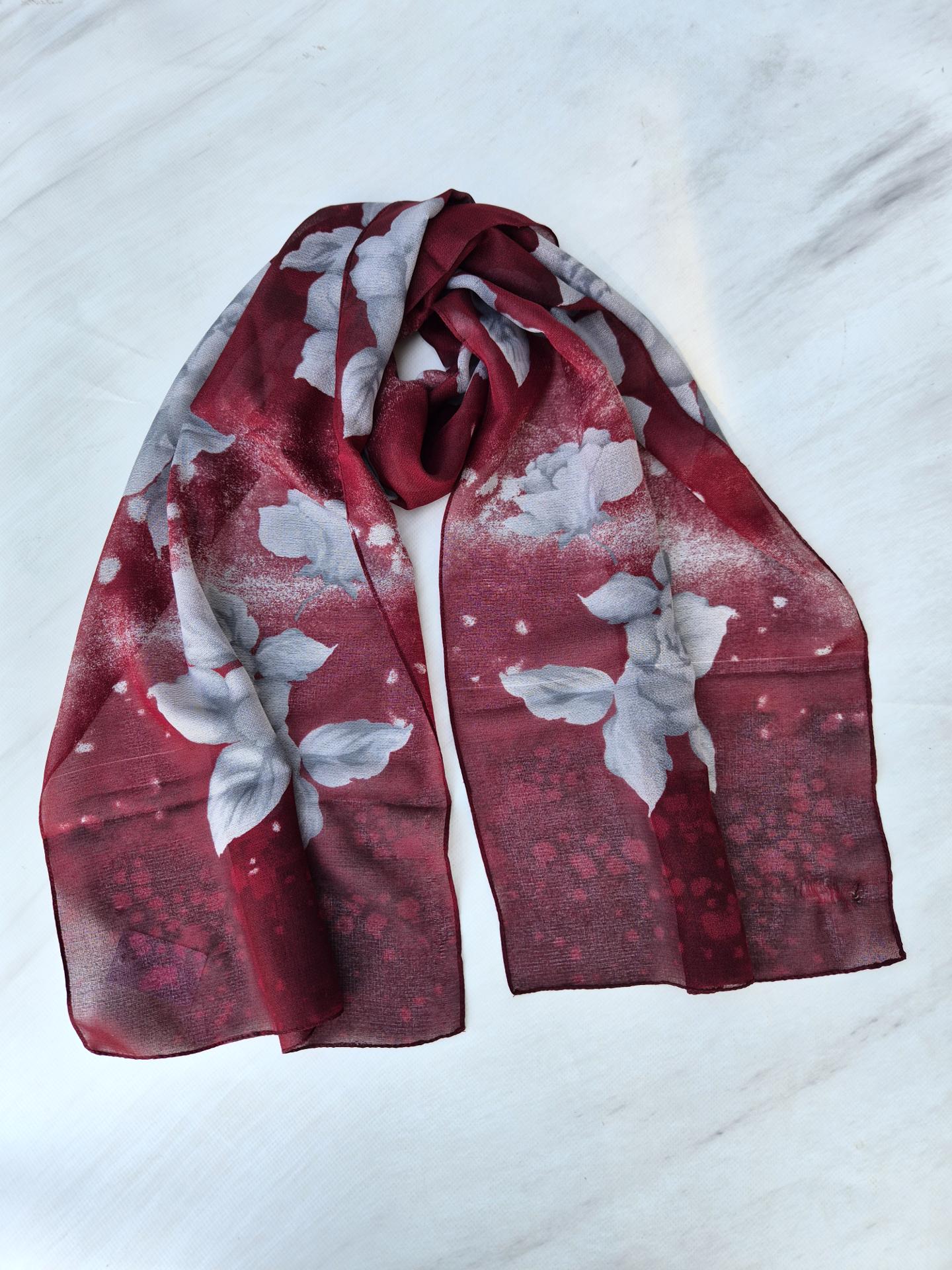 Шарф женский лето-весна-осень в серые цветы 152х34 см Бордовый (14959) Шарф женский лето-весна-осень в серые цветы 152х34 см Бордовый (14959)