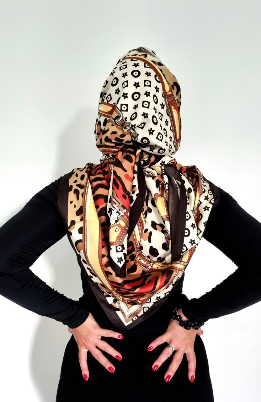 Платок женский шелковый Животный принт и ремни 130х130 см Коричневый/Молочный
