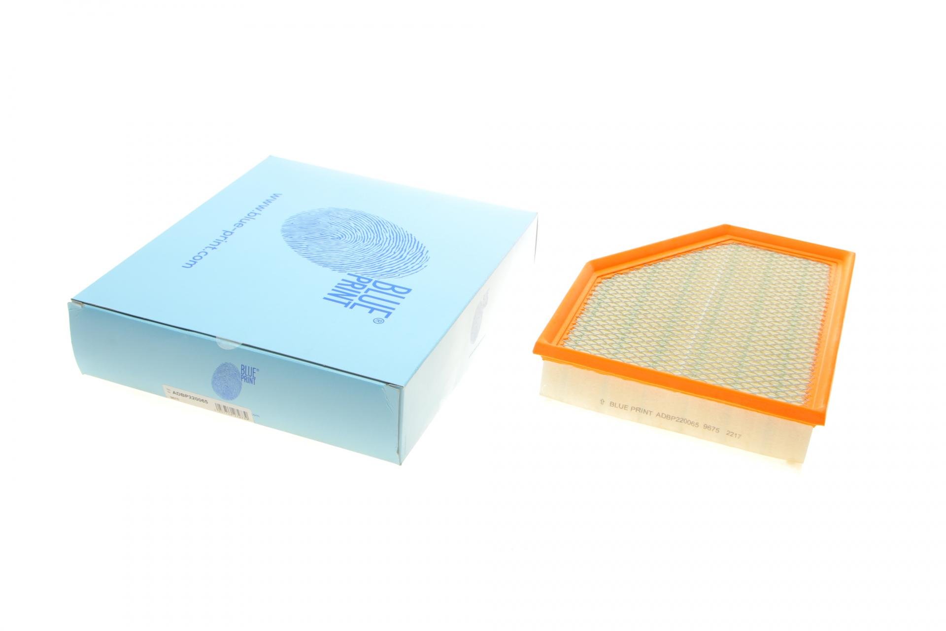 Фильтр воздушный BLUE PRINT для BMW 5 G31/7 G07/X5 G05 3,0 16- B57/B58 (ADBP220065)