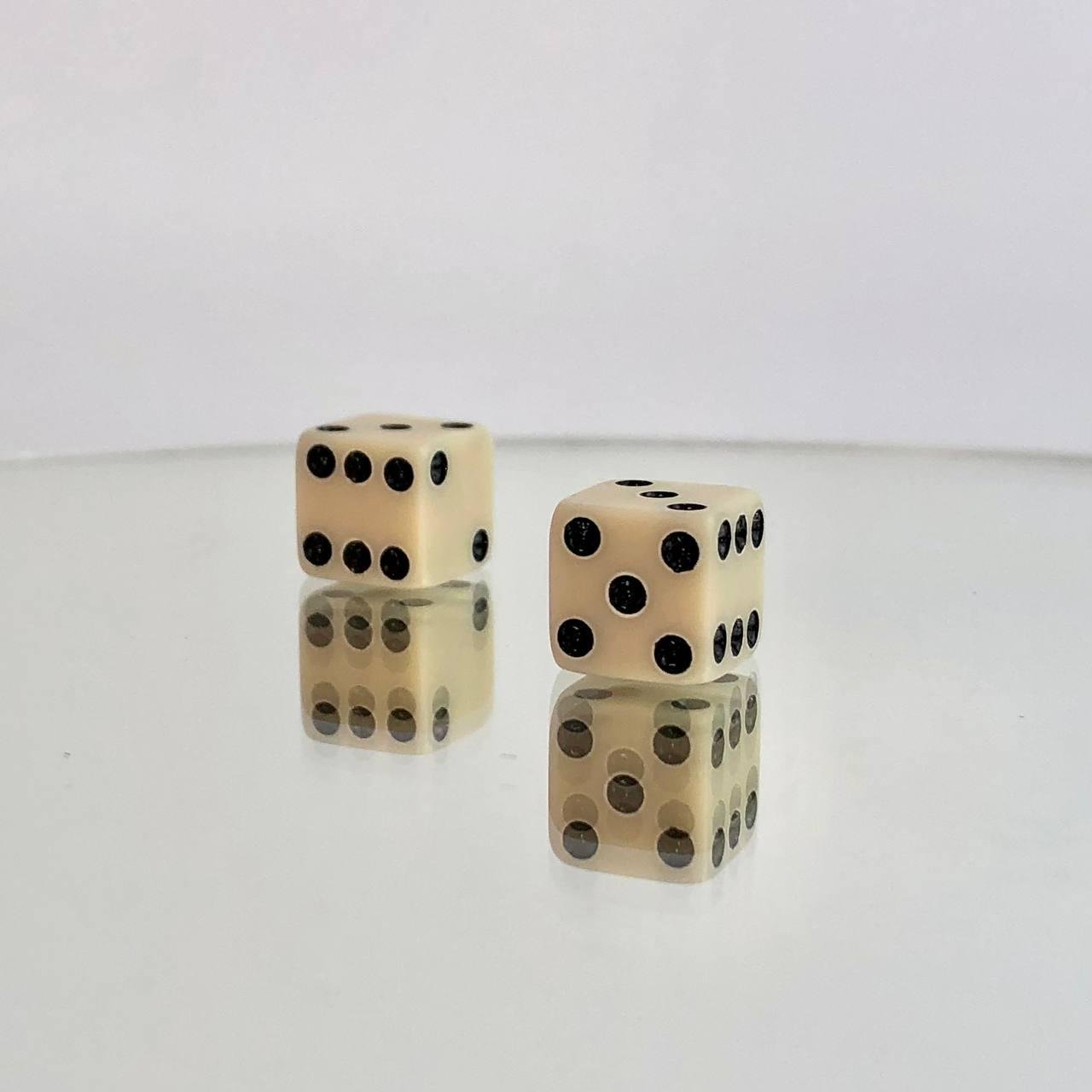 Гральні кубики для настільних ігор пара (800909) Гральні кубики для настільних ігор пара (800909)