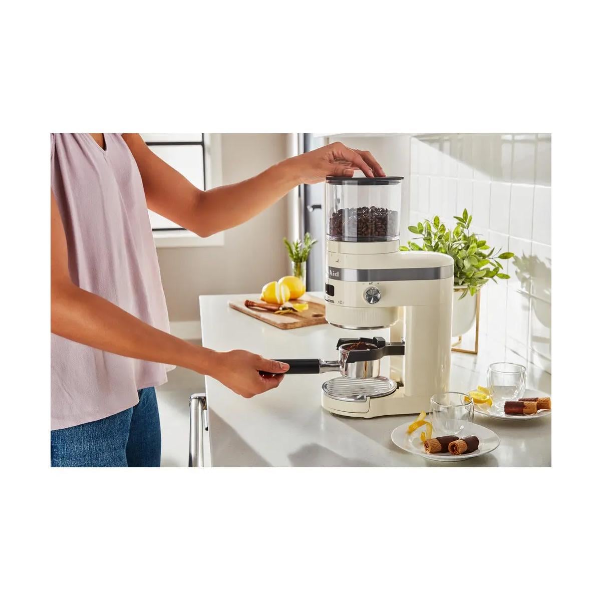 Кофемолка KitchenAid 5KCG8433EAC Кремовый - фото 6