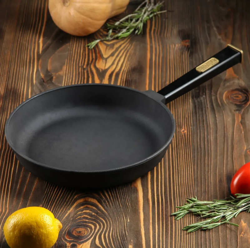 Сковорода чугунная Brizoll Optima с деревянной ручкой Black 280х40 мм - фото 7 Сковорода чугунная Brizoll Optima с деревянной ручкой Black 280х40 мм - фото 7