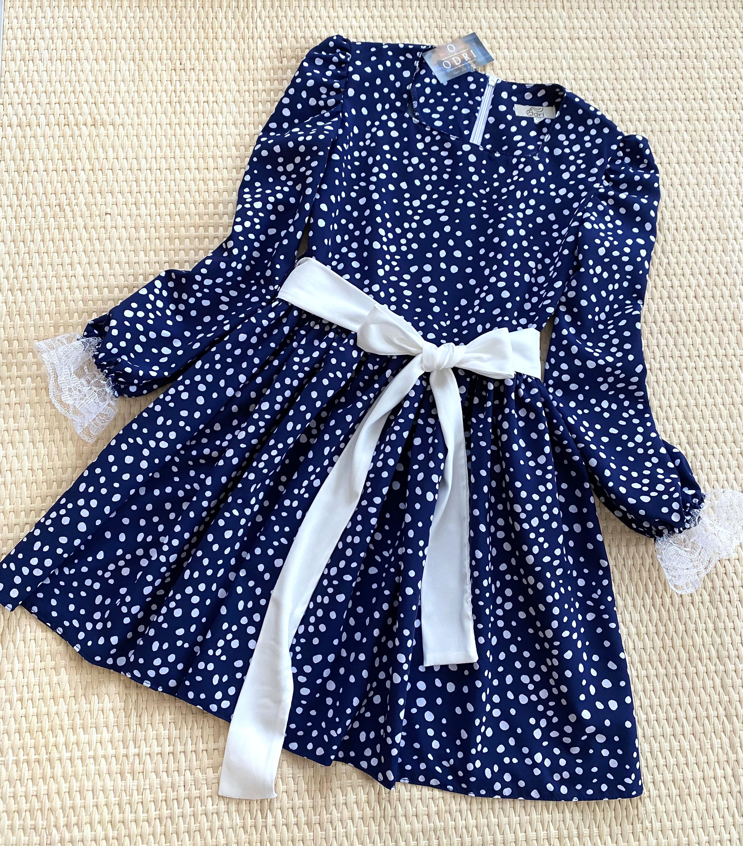 Сукня для дівчинки ODRI в горох з білим поясом 128 см Синій (00156)