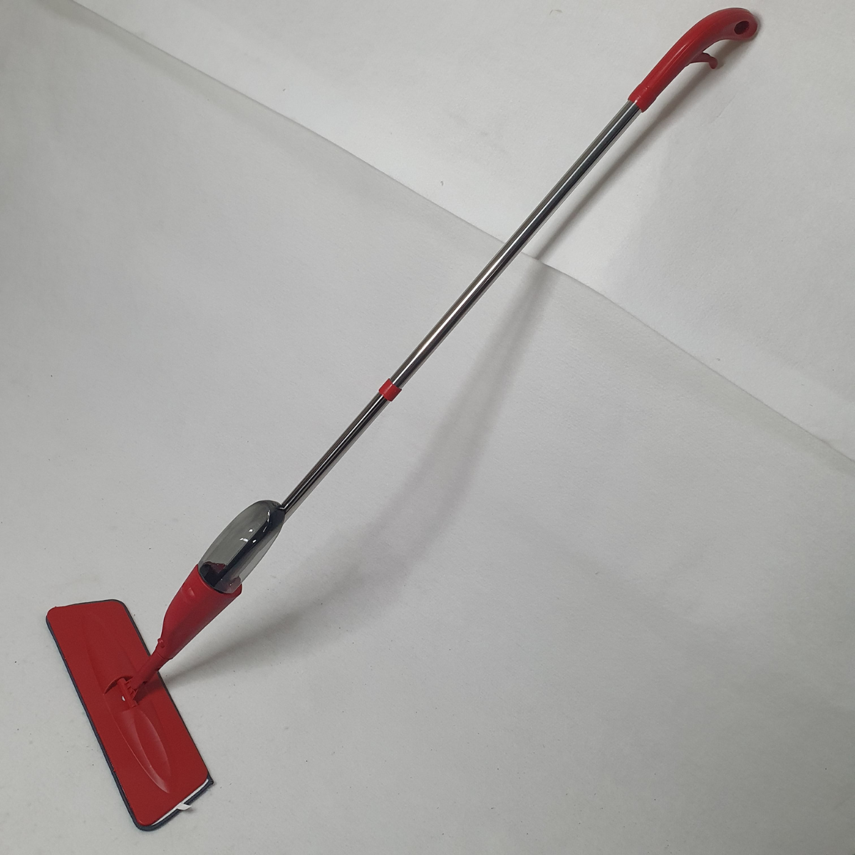 Швабра универсальная Health Spray Mob 3в1 с распылителем воды Красный (HS-401-Red) - фото 4 Швабра универсальная Health Spray Mob 3в1 с распылителем воды Красный (HS-401-Red) - фото 4