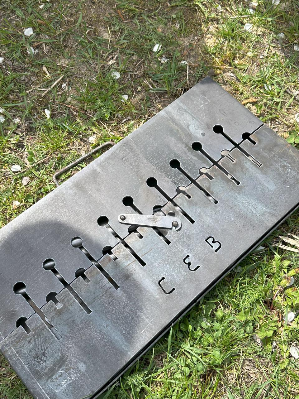 Мангал-валіза складаний 3 мм на 10 шампурів - фото 2 Мангал-валіза складаний 3 мм на 10 шампурів - фото 2