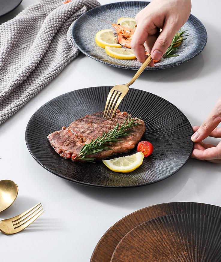 Тарілка десертна 14246 20х2 см Чорний (4705796) - фото 7 Тарілка десертна 14246 20х2 см Чорний (4705796) - фото 7