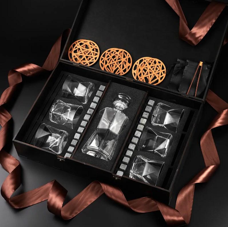 Набор камней для виски Whiskey Stones 24 шт./6 стаканов Bormioli Rocco Cassiopea 330 мл и графин 800 мл - фото 3 Набор камней для виски Whiskey Stones 24 шт./6 стаканов Bormioli Rocco Cassiopea 330 мл и графин 800 мл - фото 3