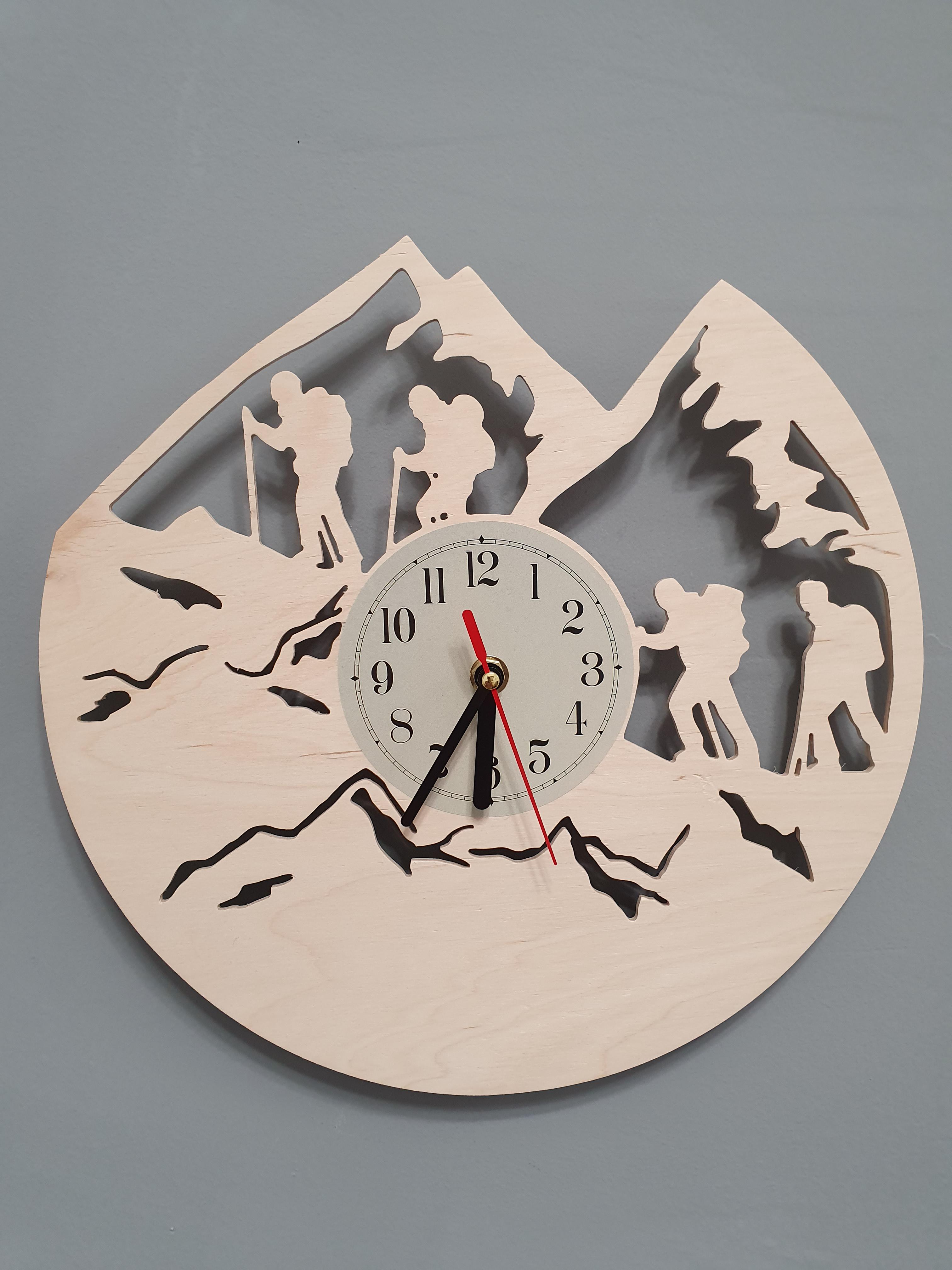 Часы настенные Хайкинг (3200)