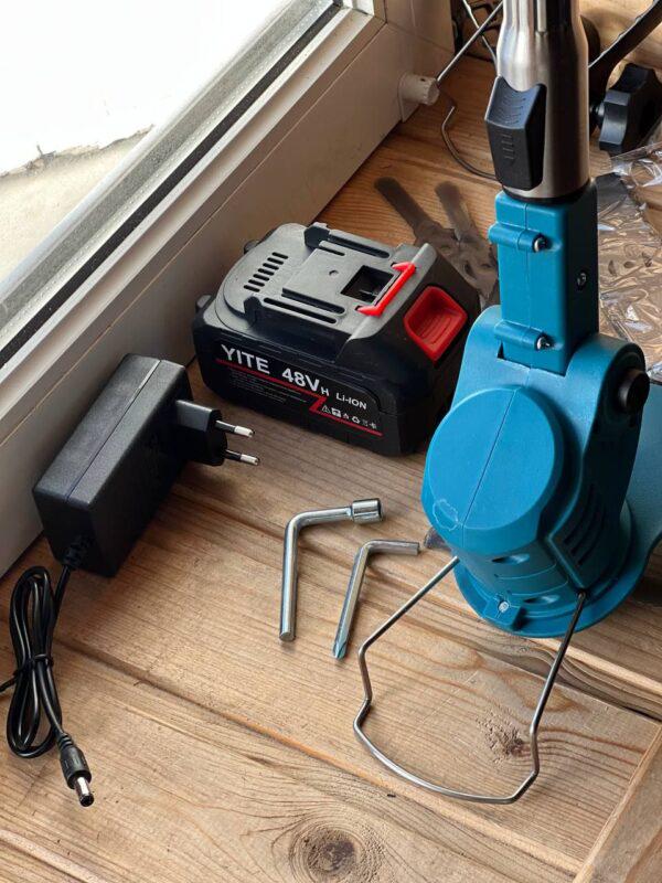 Тример садовий з двома акумуляторами та набором насадок (2674032293) - фото 4