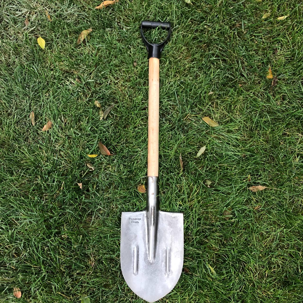 Лопата Штикова з рейкової сталі з черенком та пластиковим тримачем - фото 2