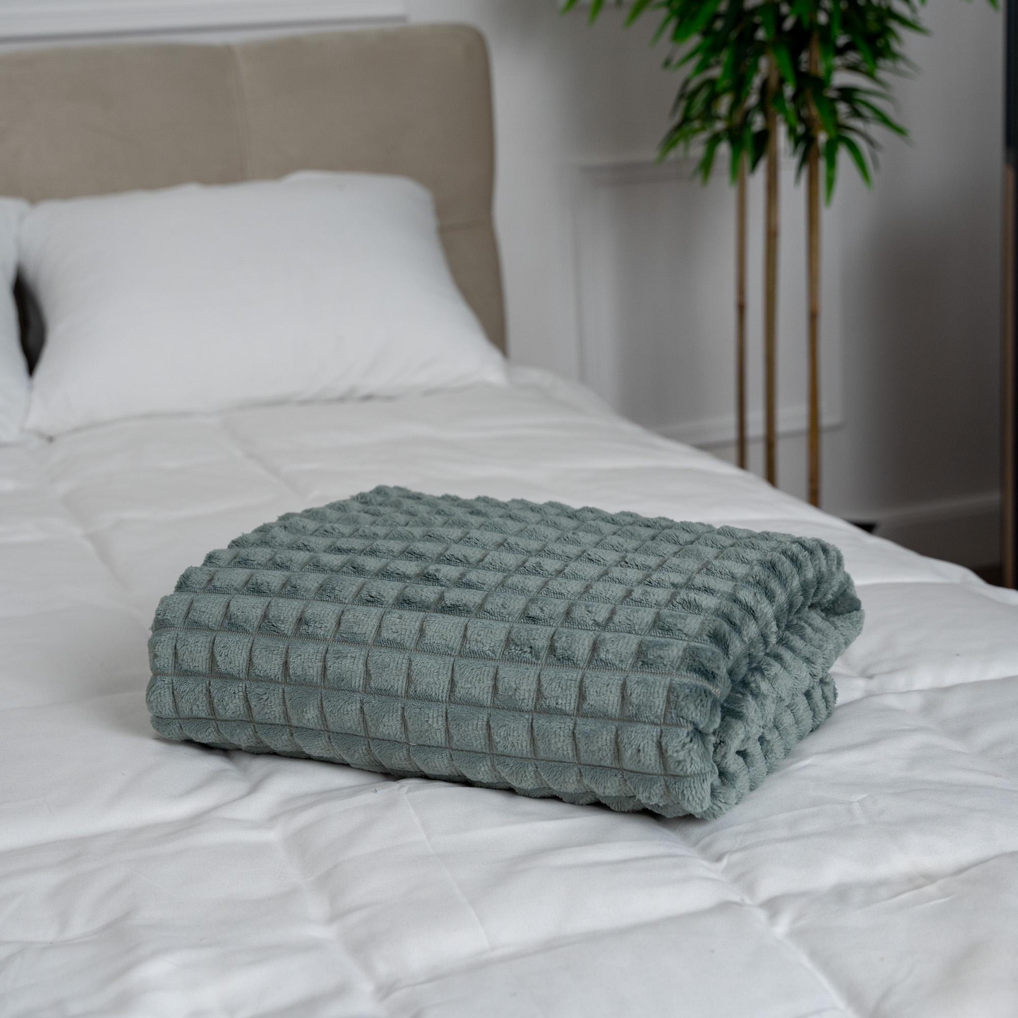 Плед велюровий в квадратик двоспальний Зелений (4002) - фото 1 Плед велюровий в квадратик двоспальний Зелений (4002) - фото 1