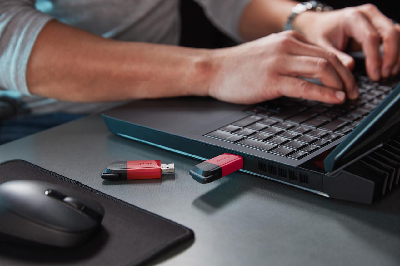 Флешка USB Kingston 3.2 Data Traveler Exodia M 128 Гб Красный - фото 10 Флешка USB Kingston 3.2 Data Traveler Exodia M 128 Гб Красный - фото 10