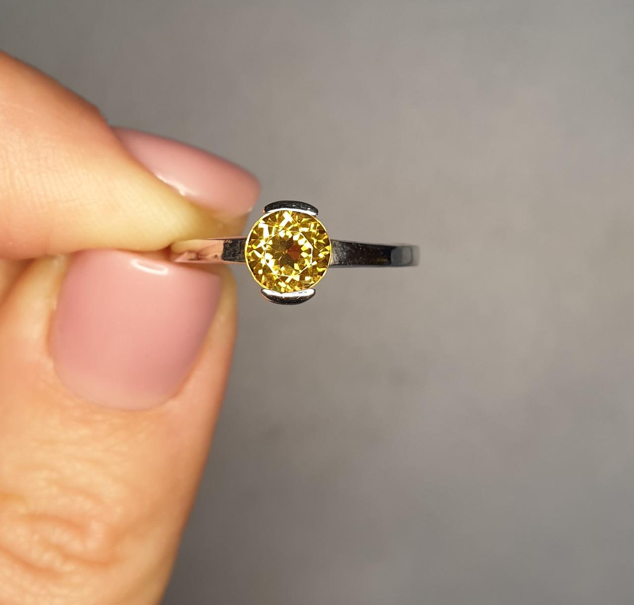 Кольцо серебряное с султанитом 1,63 г р. 18 (1379489204)