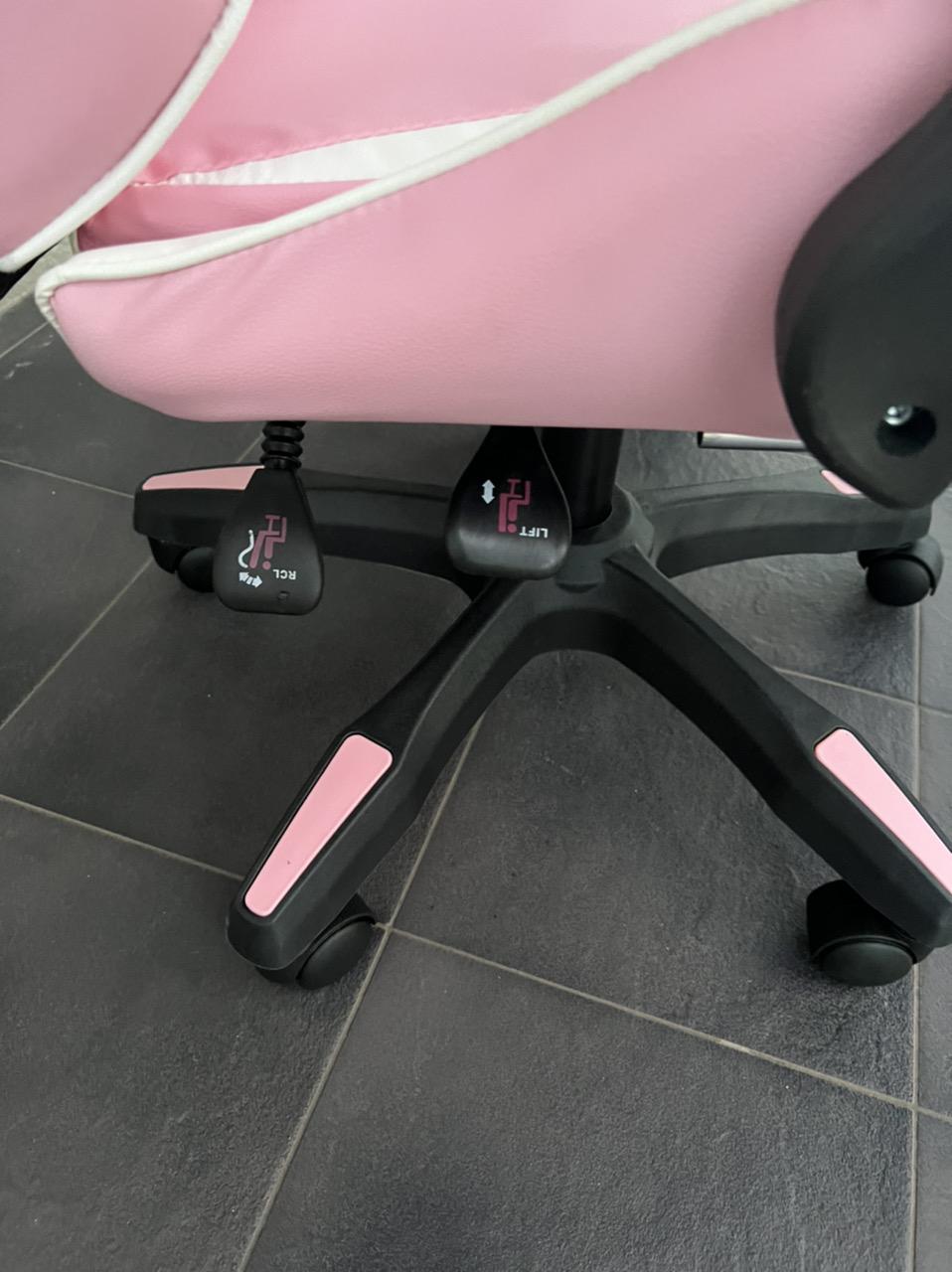 Кресло геймерское Prestige 730 Бело-розовый (14262557) - фото 5 Кресло геймерское Prestige 730 Бело-розовый (14262557) - фото 5