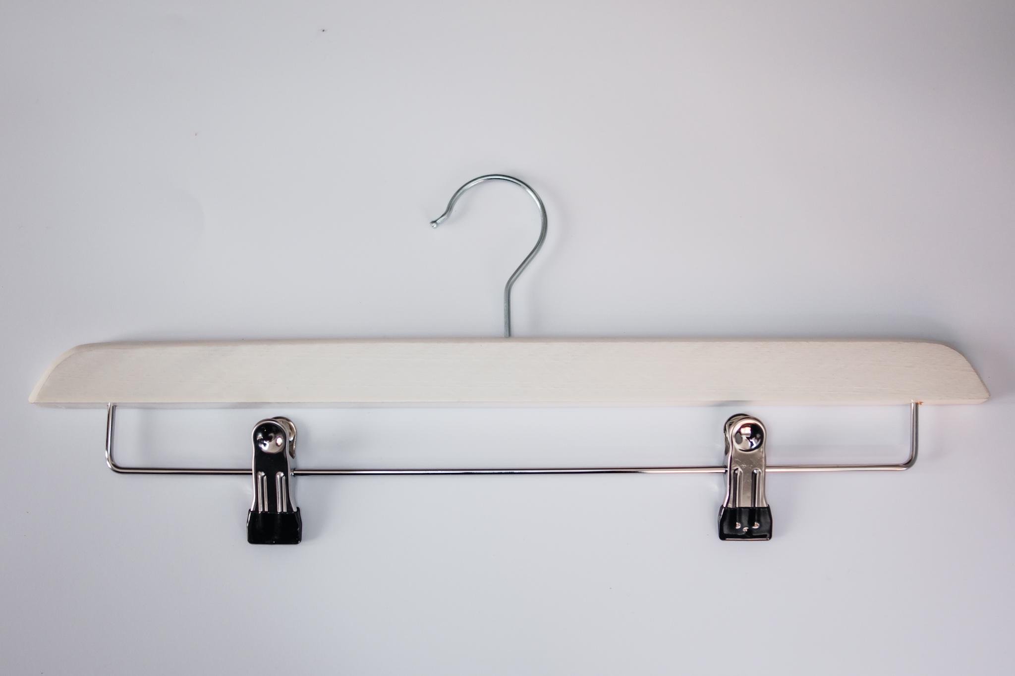 Вешалка деревянная костюмная с прищепками 41 см Белый