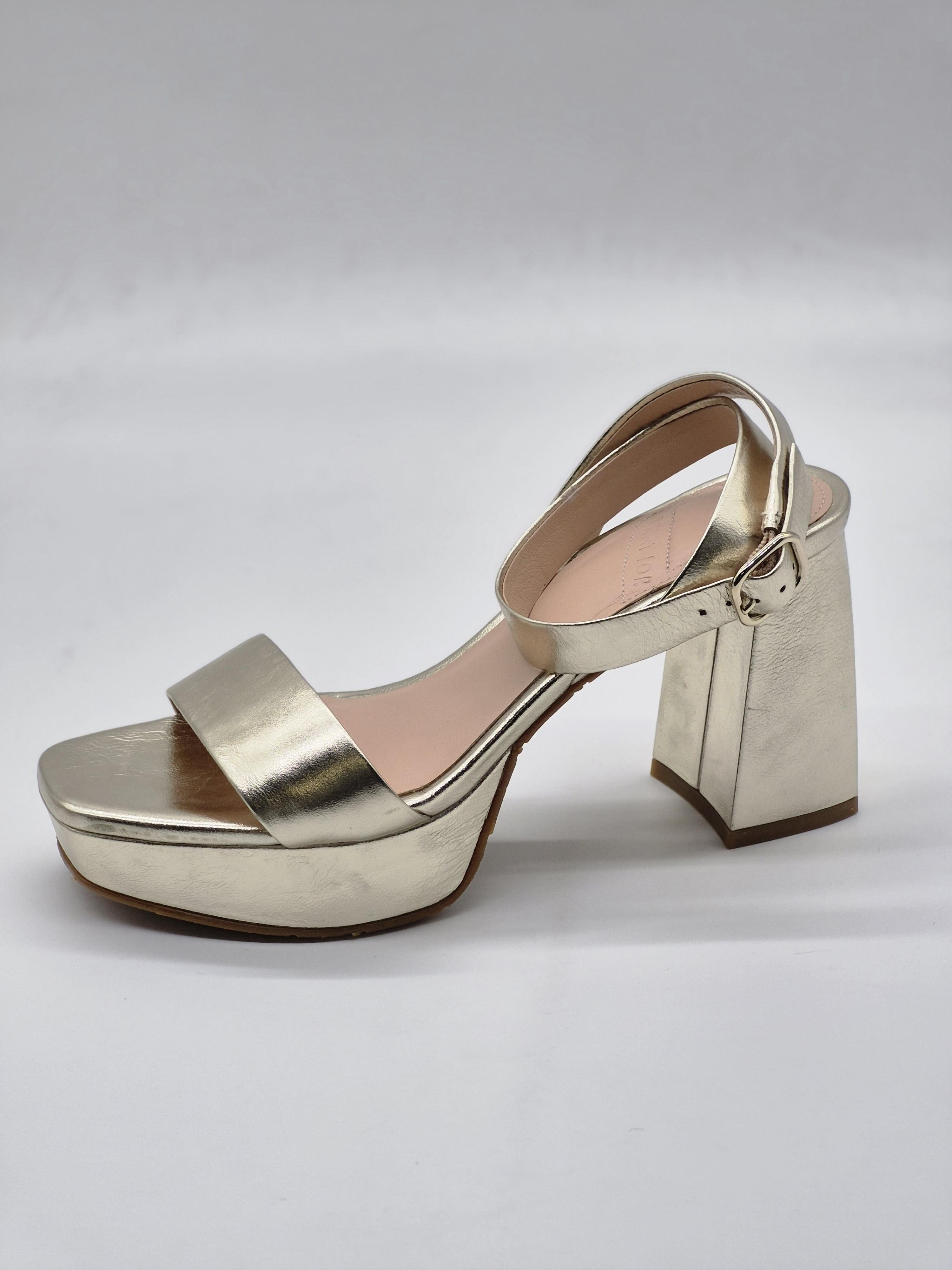 Босоніжки жіночі What For DADA р. 35 Gold