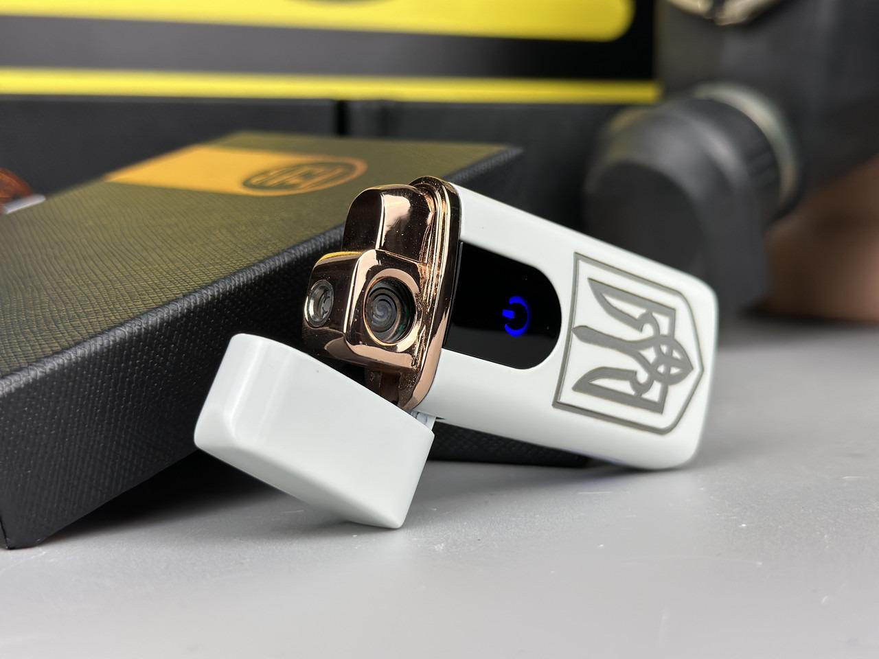 Зажигалка Герб 2 USB сенсорная и газовая в подарочной упаковке (23621351) - фото 4 Зажигалка Герб 2 USB сенсорная и газовая в подарочной упаковке (23621351) - фото 4