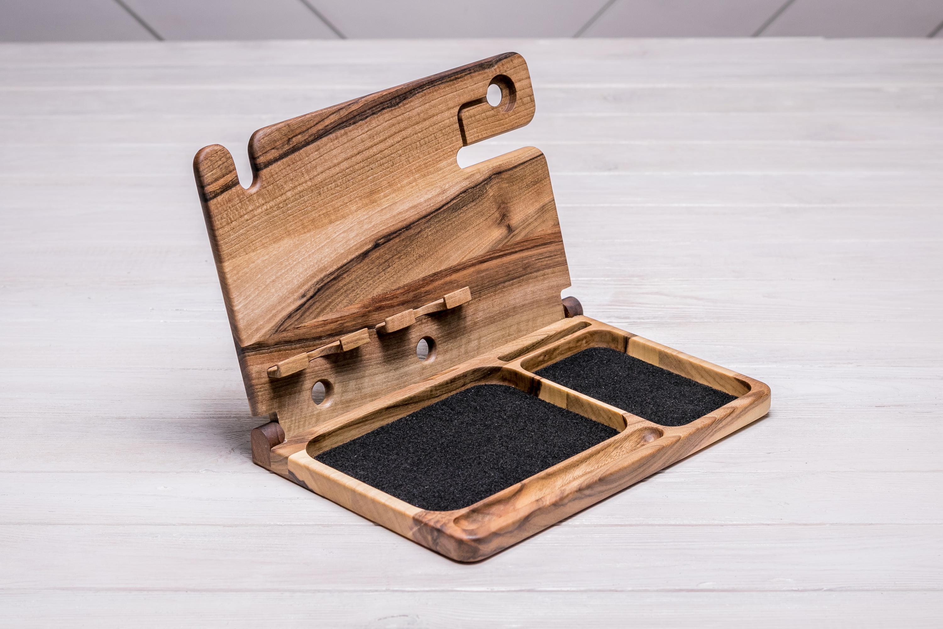 Органайзер EcoWalnut настольный деревянный для двух iPhone и часов Apple Double iBook iWatch (EW-39.5)