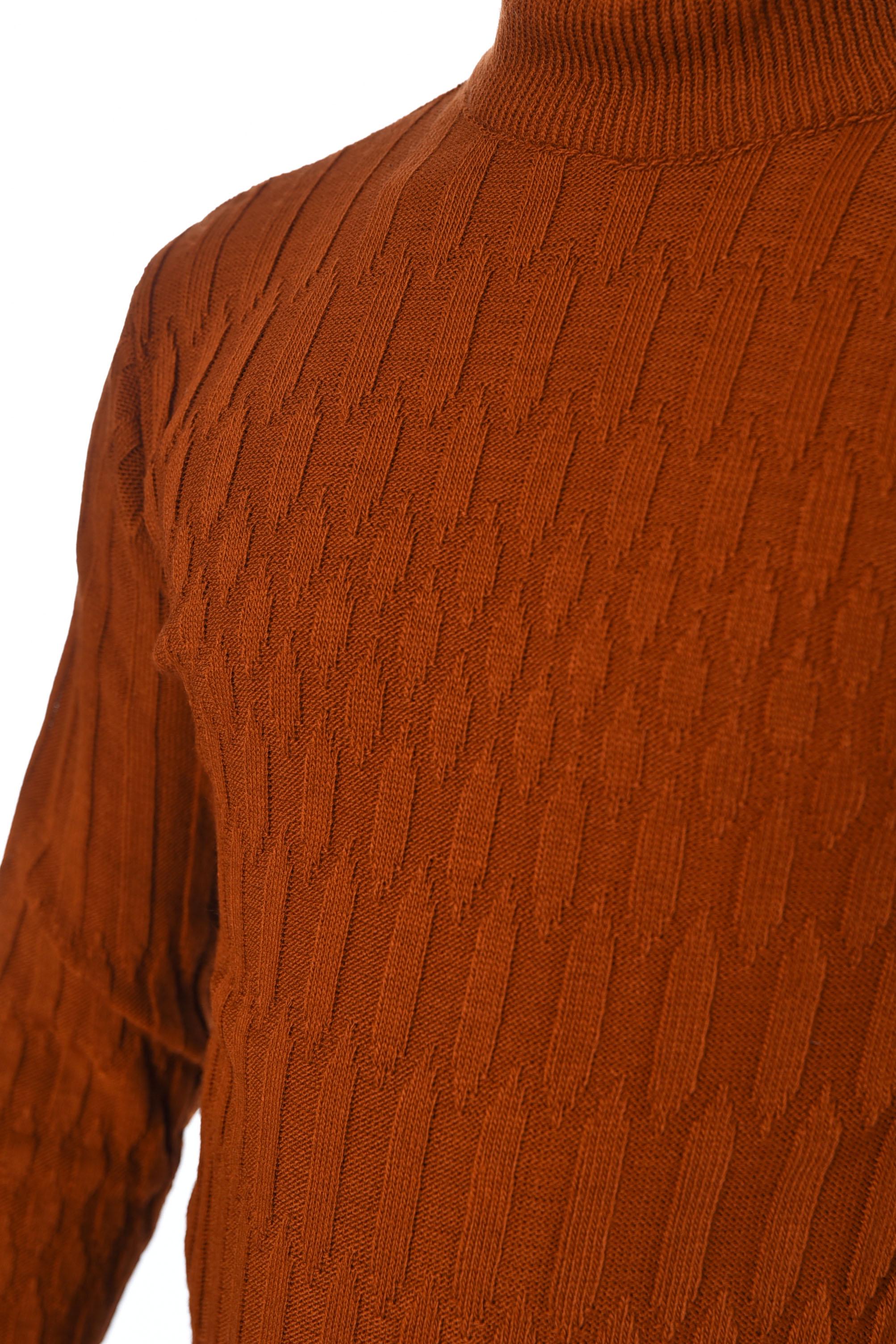 Свитер мужской однотонный M Коричневый (194521) - фото 4