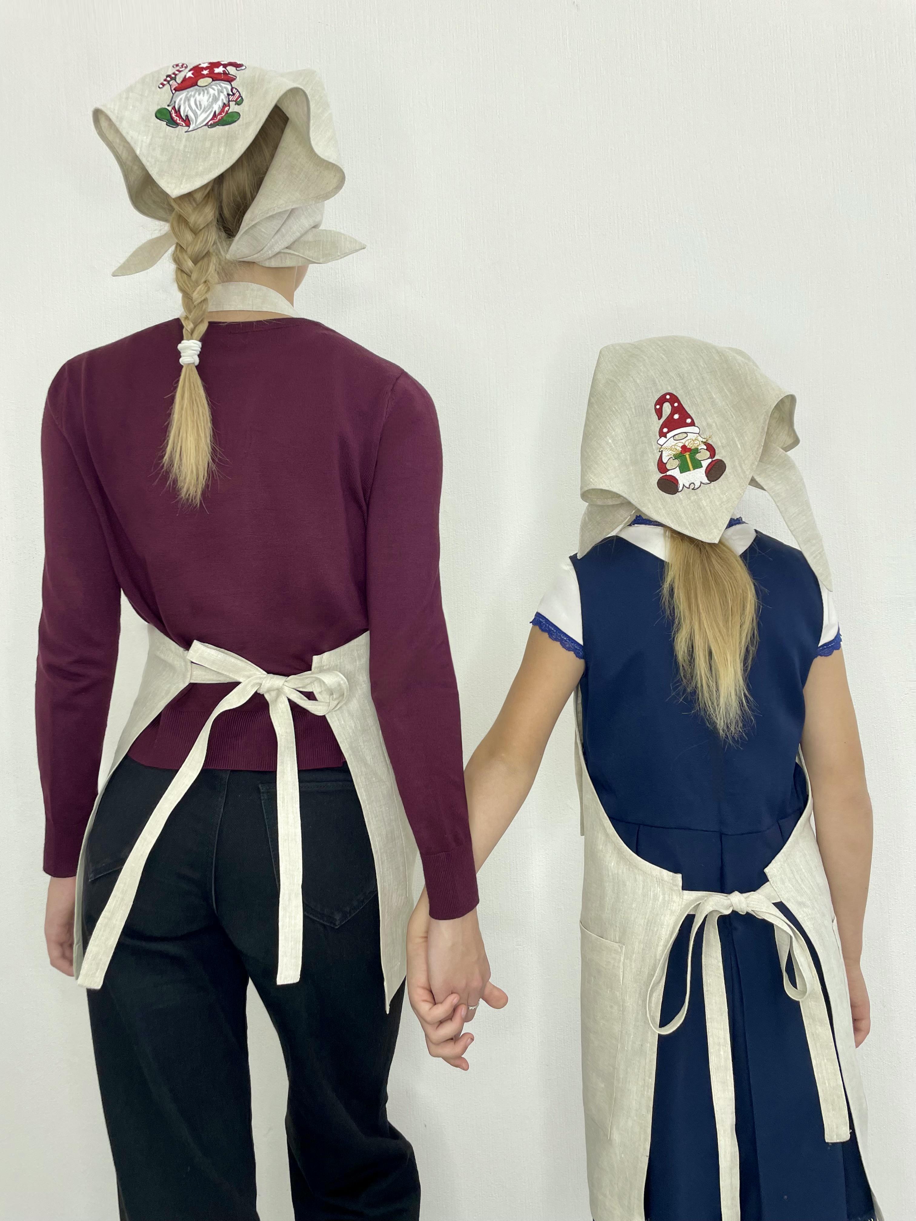 Комплекты с вышивкой Гном 2 платка/2 фартука/2 перчатки (30101256) - фото 2 Комплекты с вышивкой Гном 2 платка/2 фартука/2 перчатки (30101256) - фото 2