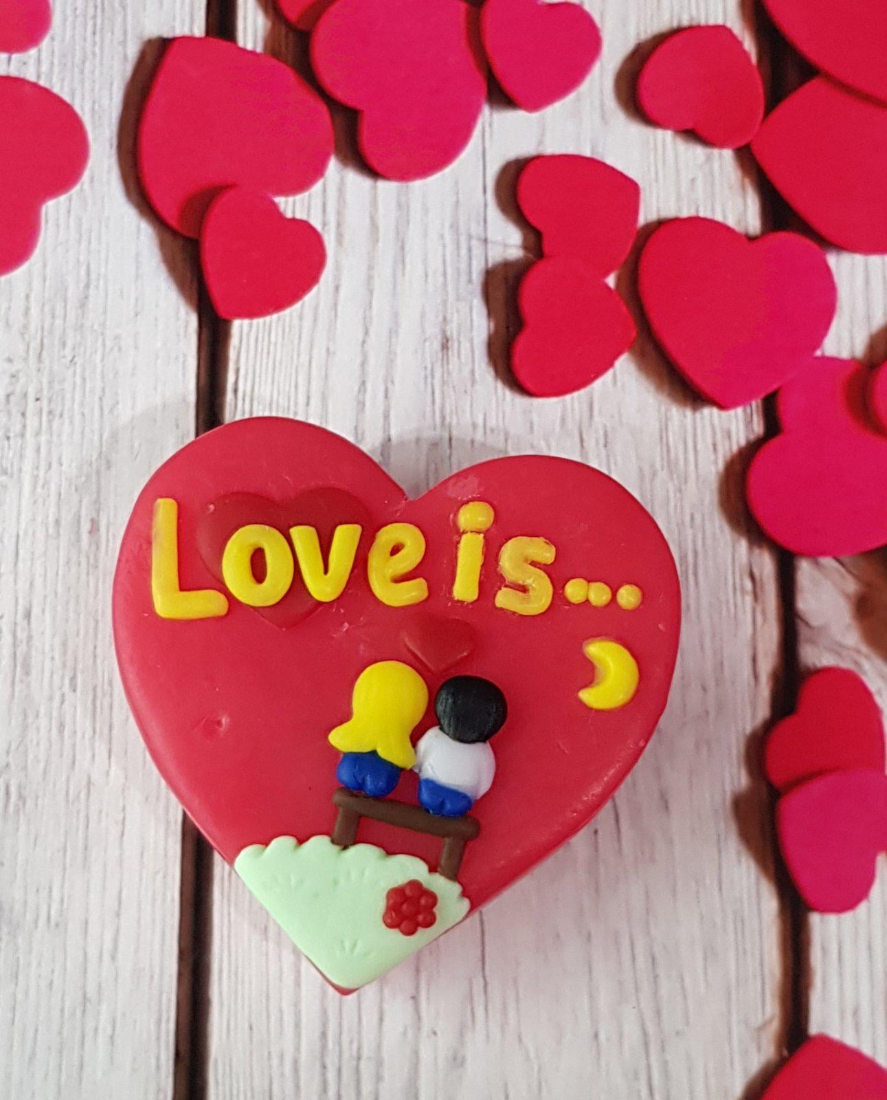 Мыло сувенирное сердце Love is... (AS00056) Мыло сувенирное сердце Love is... (AS00056)