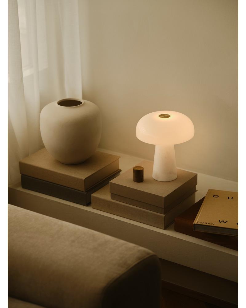 Настольная лампа Nordlux 2520015001 Glossy E14 1x15W IP20 Белый (2520015001) - фото 3 Настольная лампа Nordlux 2520015001 Glossy E14 1x15W IP20 Белый (2520015001) - фото 3