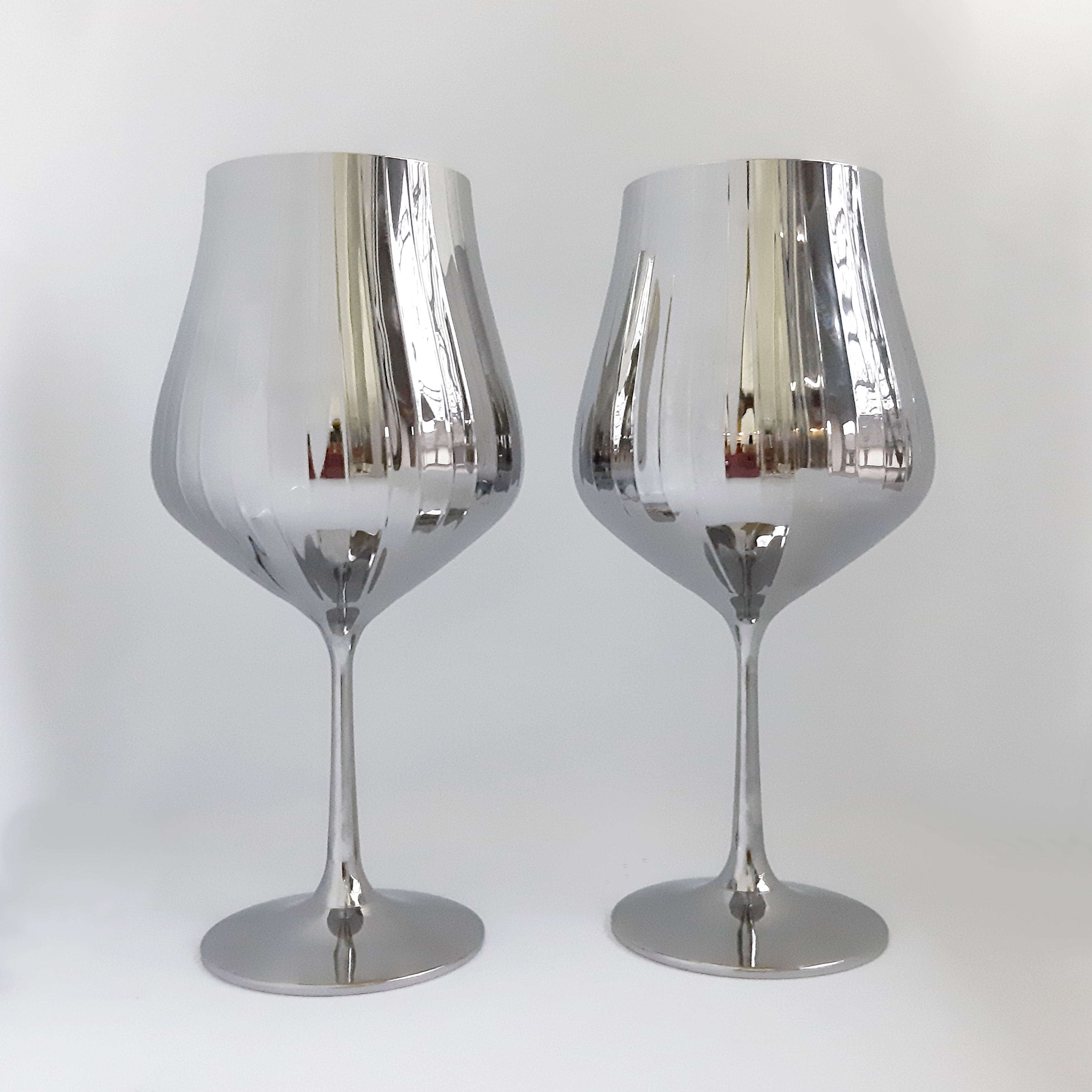 Набор бокалов для вина Bohemia Tulipa optic 600 мл 6 шт. Хром - фото 1 Набор бокалов для вина Bohemia Tulipa optic 600 мл 6 шт. Хром - фото 1