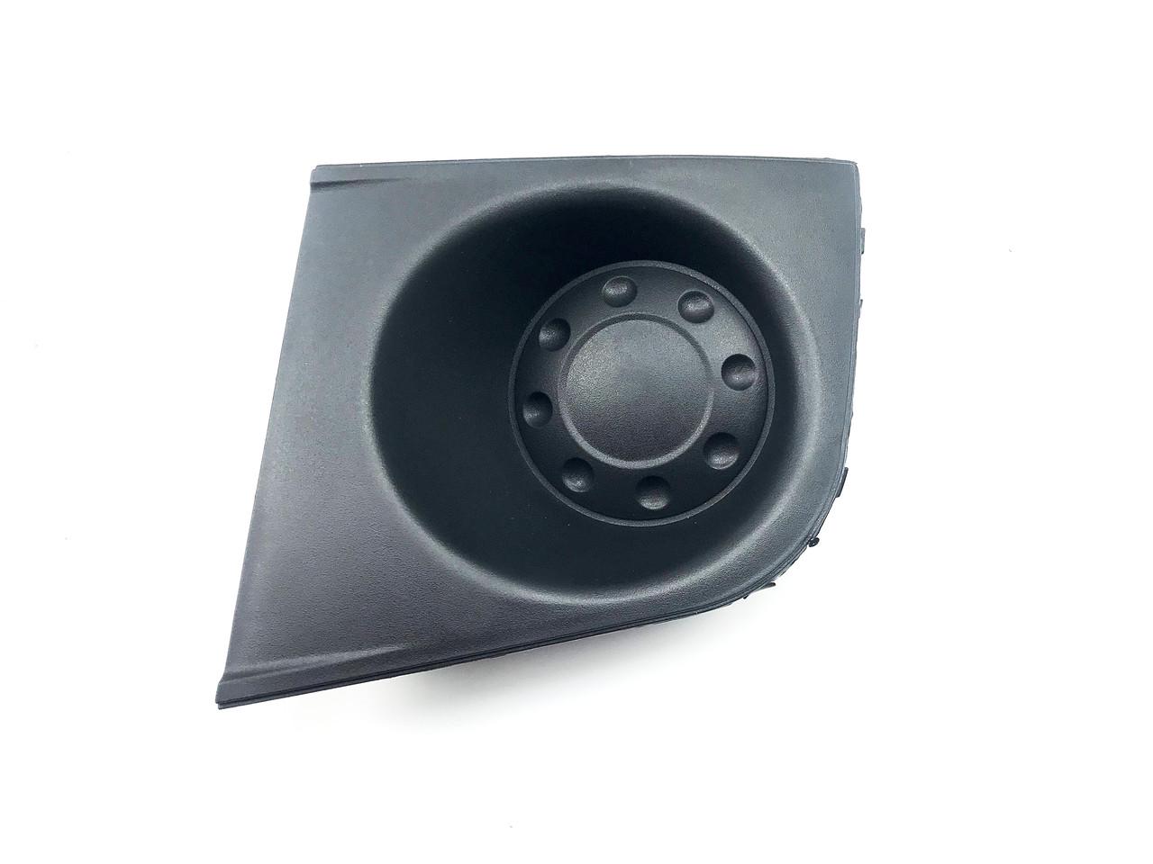 Решетка бампера AVTM Nissan Tiida 05-12 левая заглушка противотуманок (5014 913)