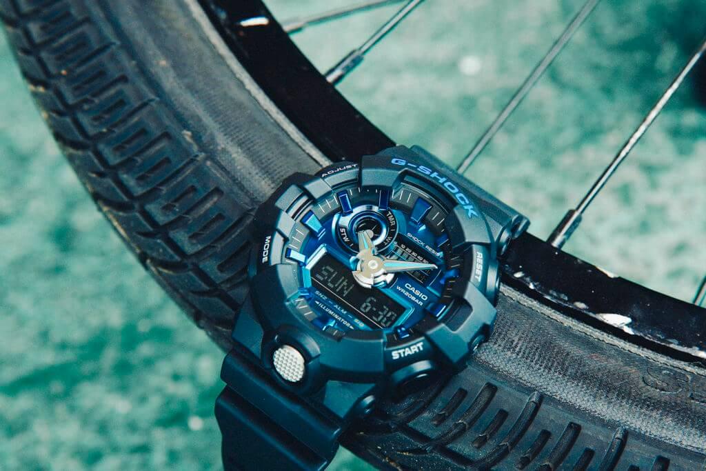 Часы наручные Casio G-SHOCK GA-710-1A2DR - фото 2 Часы наручные Casio G-SHOCK GA-710-1A2DR - фото 2