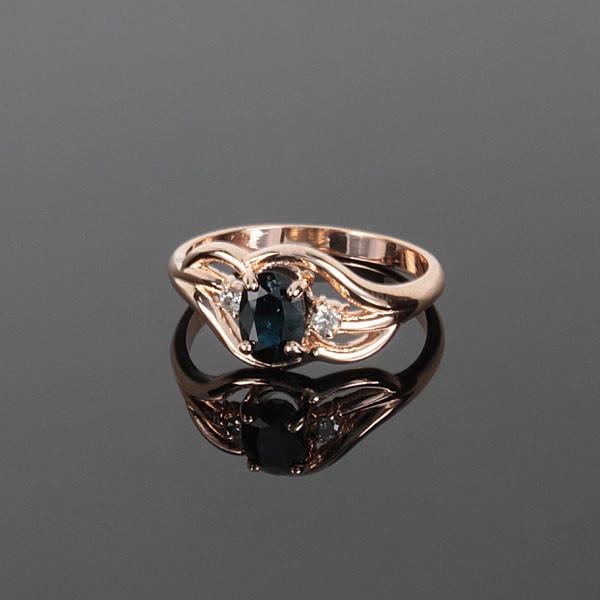 Кільце з червоного золота з сапфіром і діамантами (2248172733)