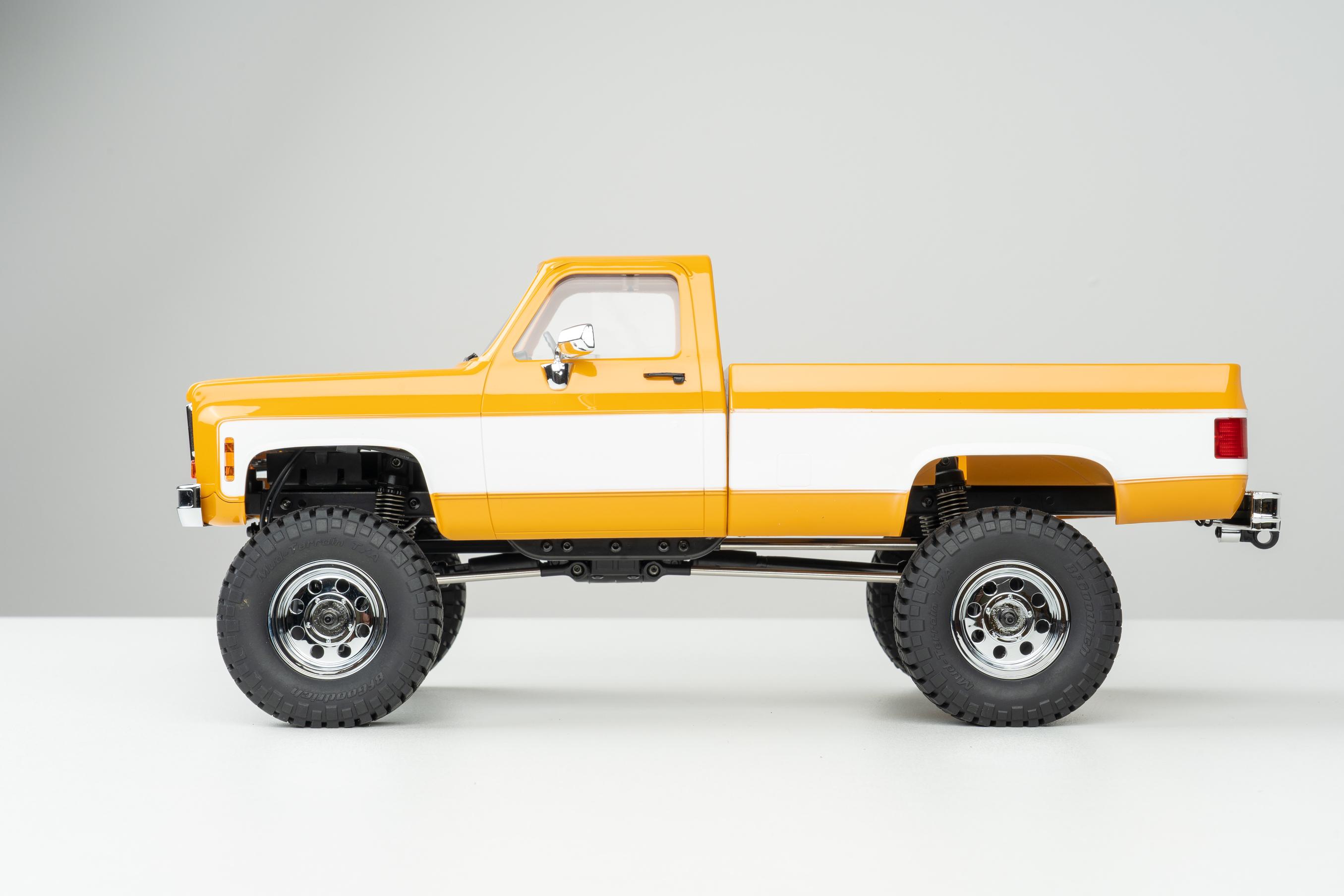 Машинка на радиоуправлении FMS 1:18 Chevrolet K10 RTR Желтый - фото 10 Машинка на радиоуправлении FMS 1:18 Chevrolet K10 RTR Желтый - фото 10