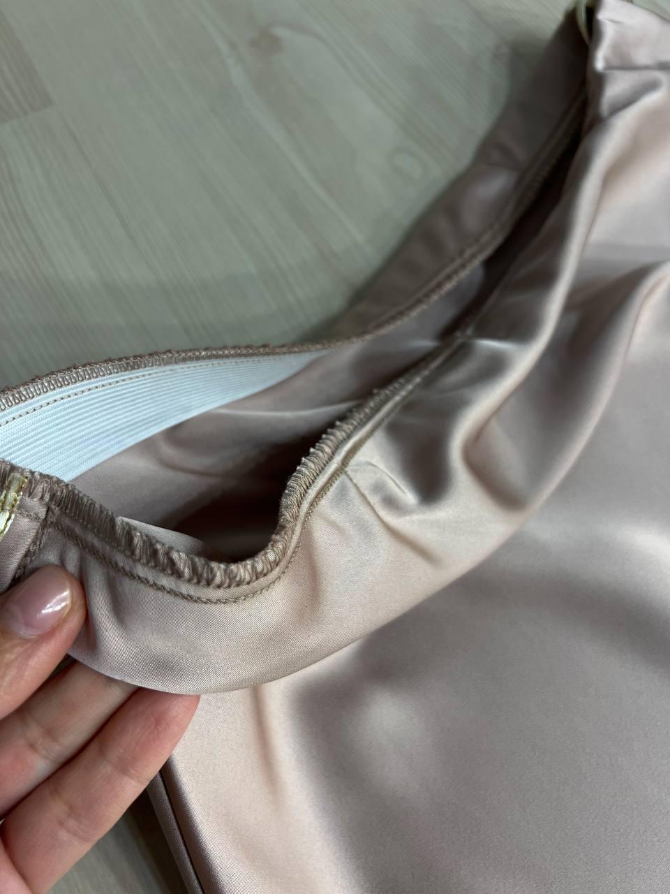 Юбка женская Gritana 230 атласная королевский шелк с разрезом на резинке M Бежевый (26468187) - фото 9 Юбка женская Gritana 230 атласная королевский шелк с разрезом на резинке M Бежевый (26468187) - фото 9