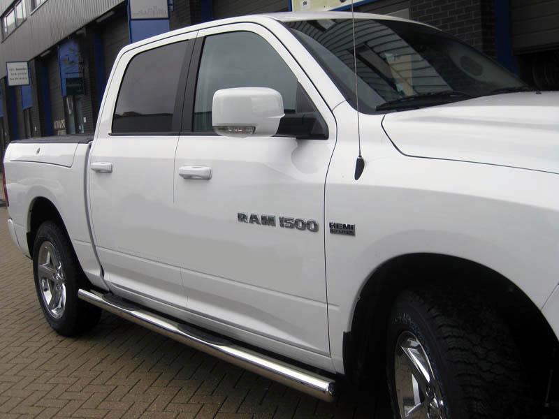 Боковые трубы стандартые CAN для Dodge RAM нержавеющая сталь Хром
