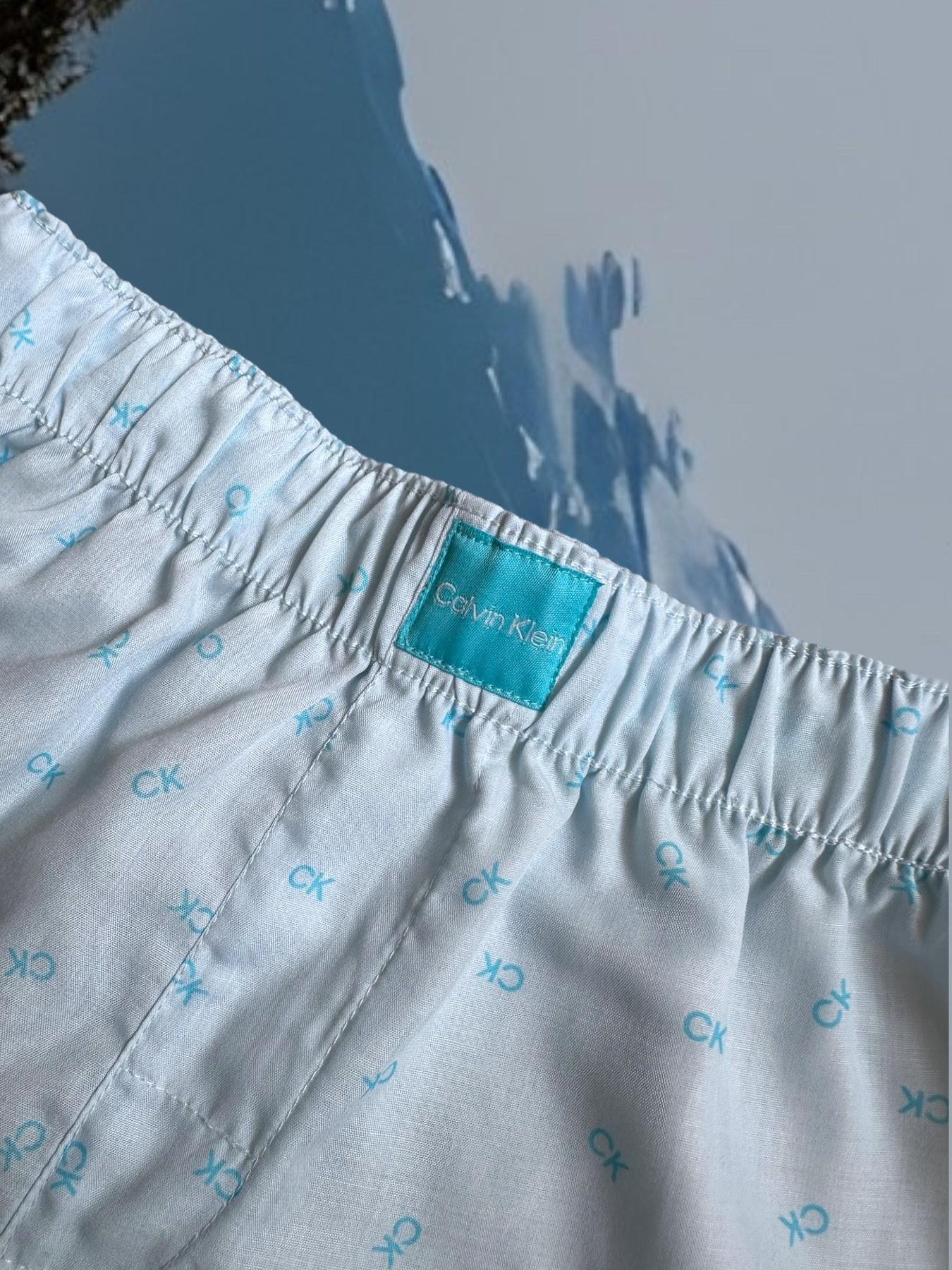 Шорты Calvin Klein 2 шт. 7/8 лет 122-128 см Синий - фото 3 Шорты Calvin Klein 2 шт. 7/8 лет 122-128 см Синий - фото 3