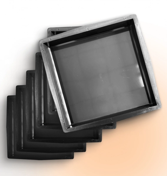 Форми для тротуарної плитки Верес-2007 Квадрат гладкий 400x400 мм 6 шт. (102056-3584) - фото 1 Форми для тротуарної плитки Верес-2007 Квадрат гладкий 400x400 мм 6 шт. (102056-3584) - фото 1