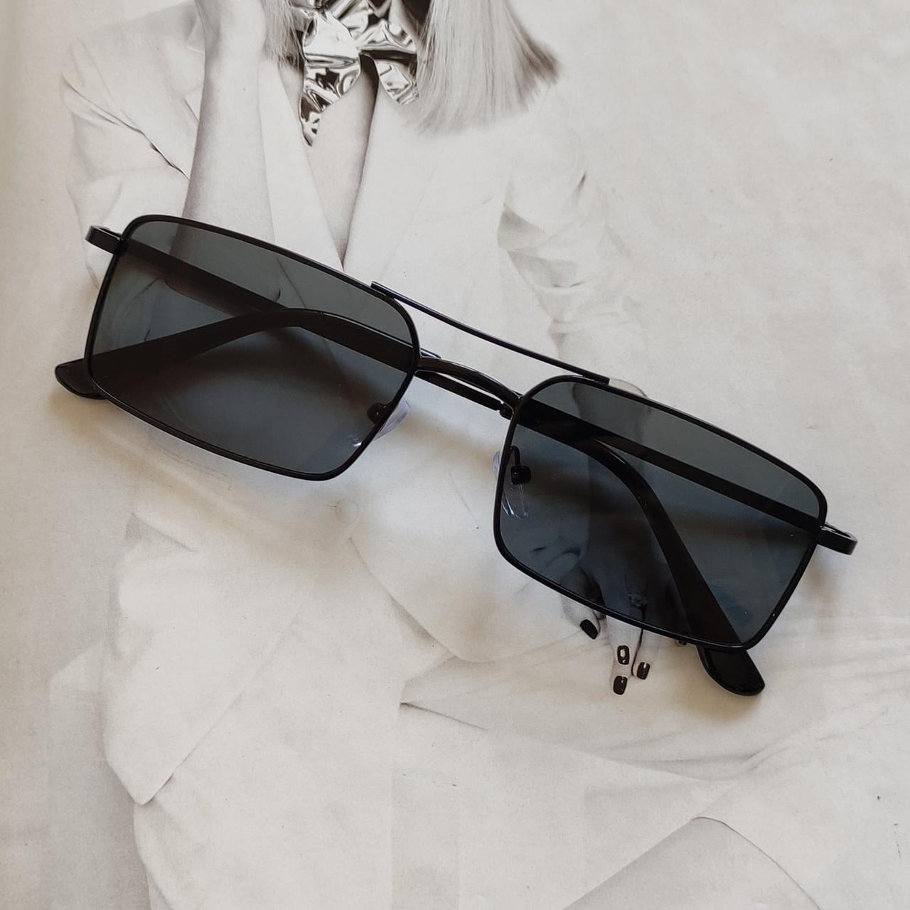 Очки прямоугольные Черный