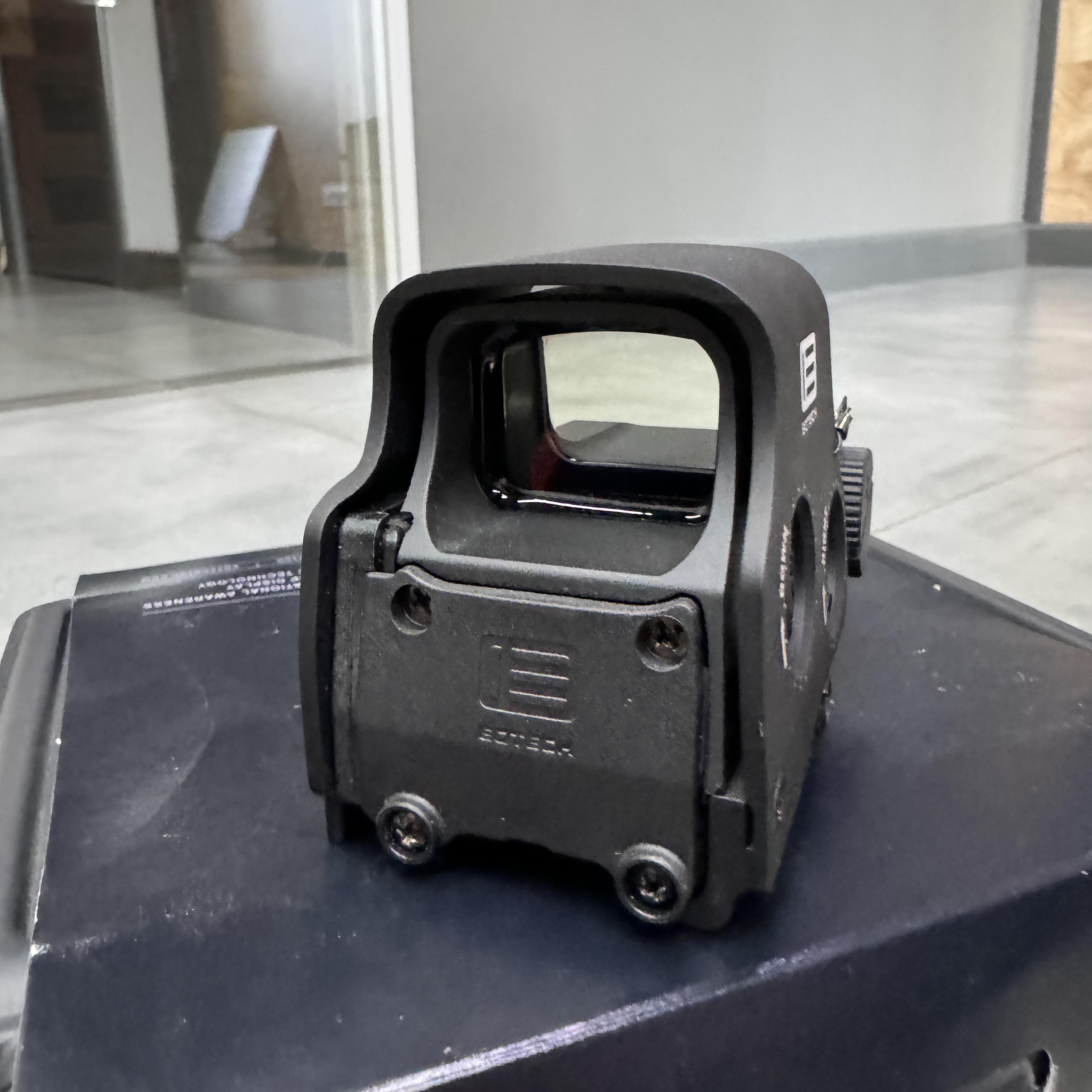 Приціл коліматорний EOTech EXPS2 голографічний коло 68 МОА з точкою 1 МОА з ударостійким кейсом (242095) - фото 7
