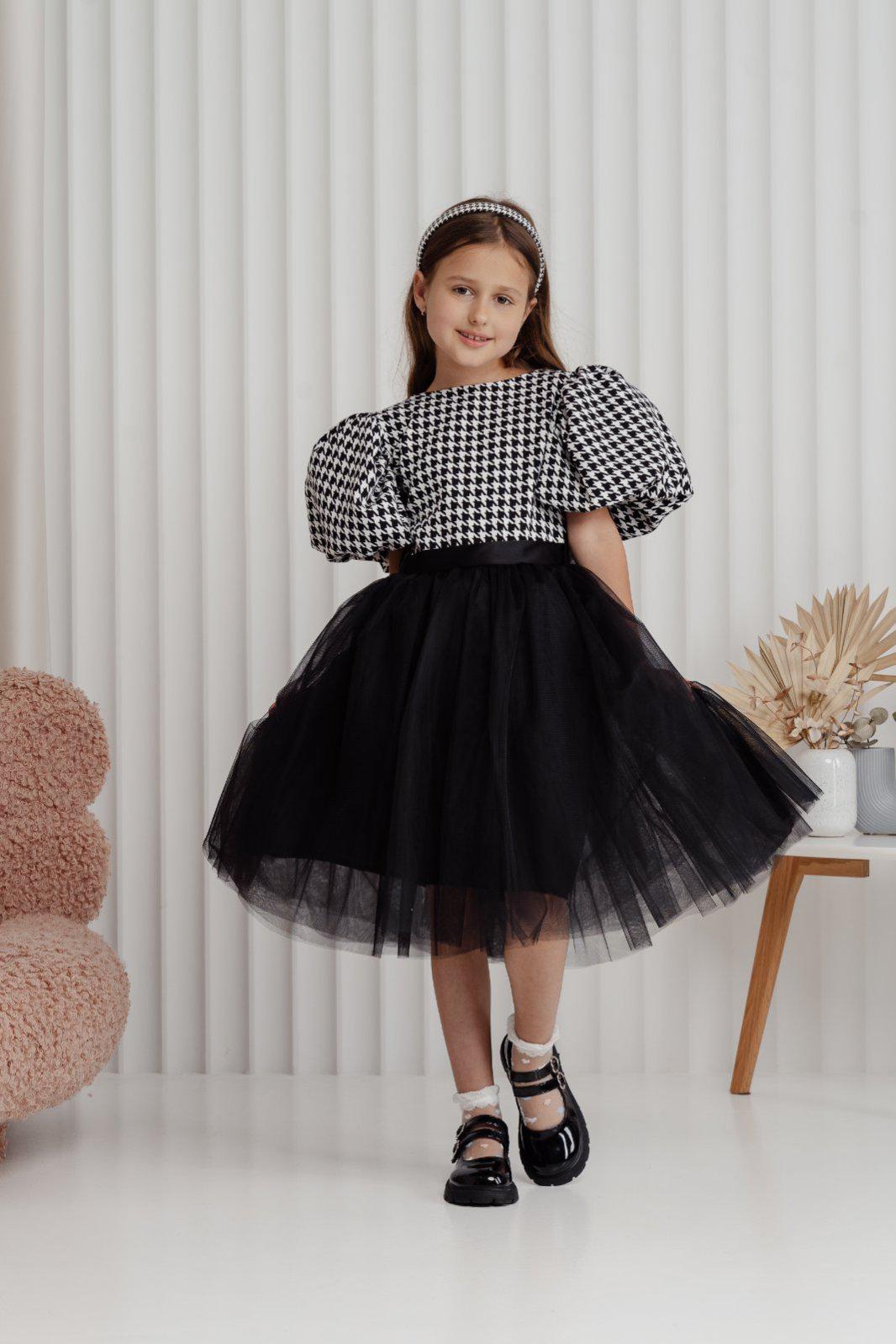 Сукня святкова пишна на 9-10 років 146 см Чорний (26249930)