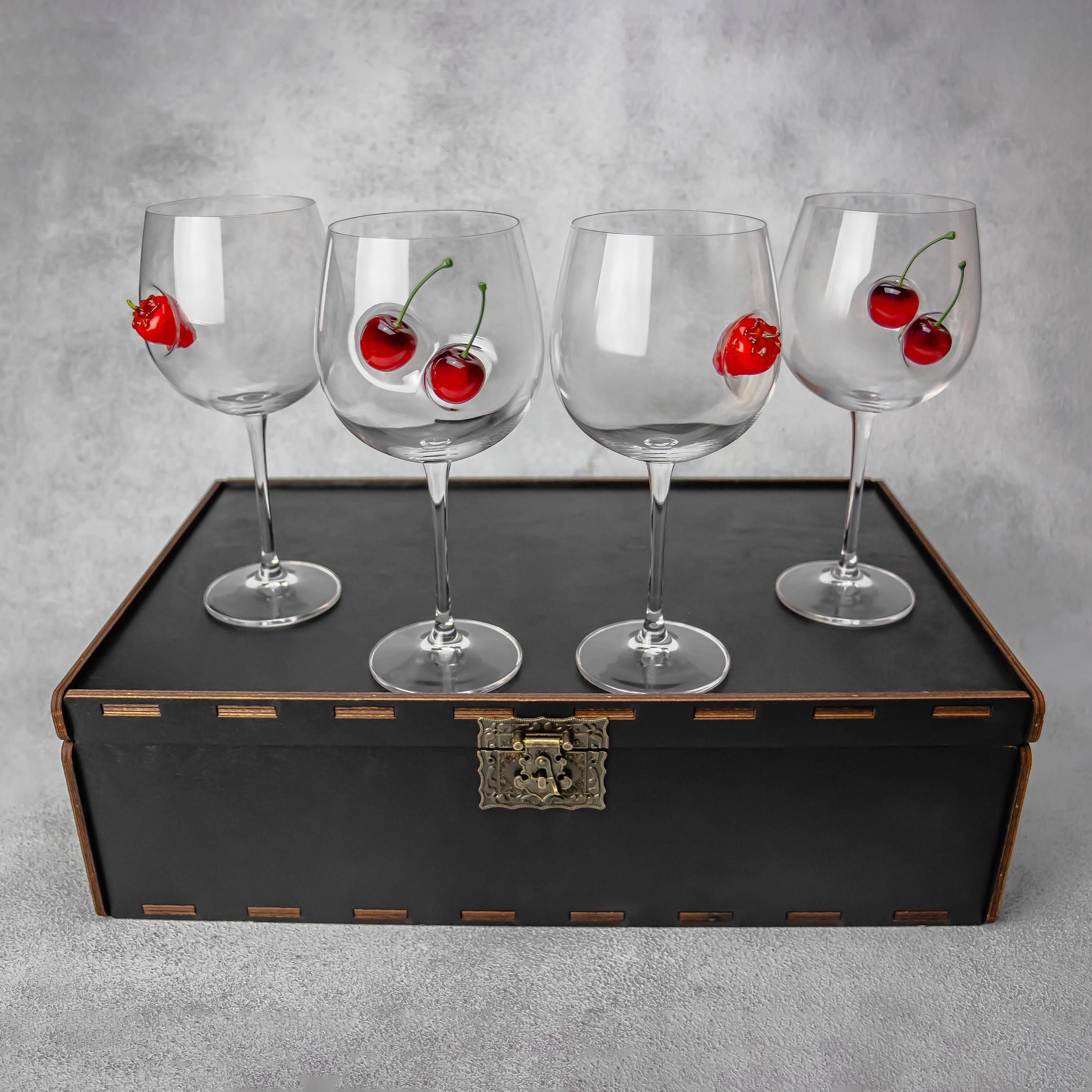 Набор на 4 бокала коктейльные VSKLO с вишней и клубникой 670 мл (31554075)