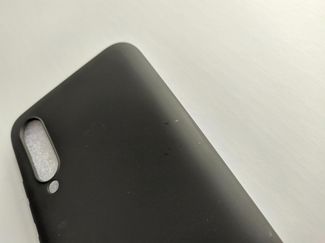 Силиконовый чехол Xiaomi Mi CC9/Xiaomi Mi 9 Lite матовый с царапиной Черный - фото 4 Силиконовый чехол Xiaomi Mi CC9/Xiaomi Mi 9 Lite матовый с царапиной Черный - фото 4