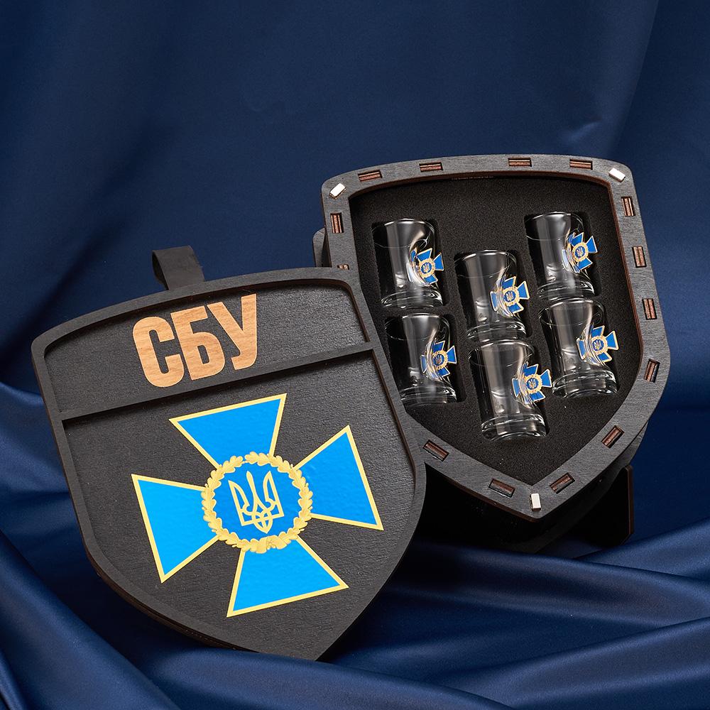 Подарочный набор рюмок с шевроном СБУ маленький (28421067) - фото 2 Подарочный набор рюмок с шевроном СБУ маленький (28421067) - фото 2