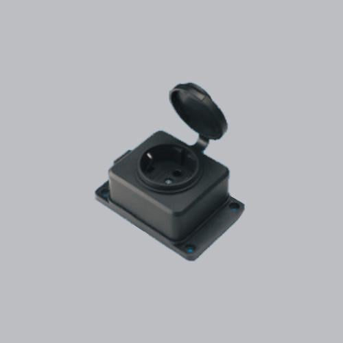 Розетка одинарная AWM с ж/к и крышкой каучук IP54 (29177276)