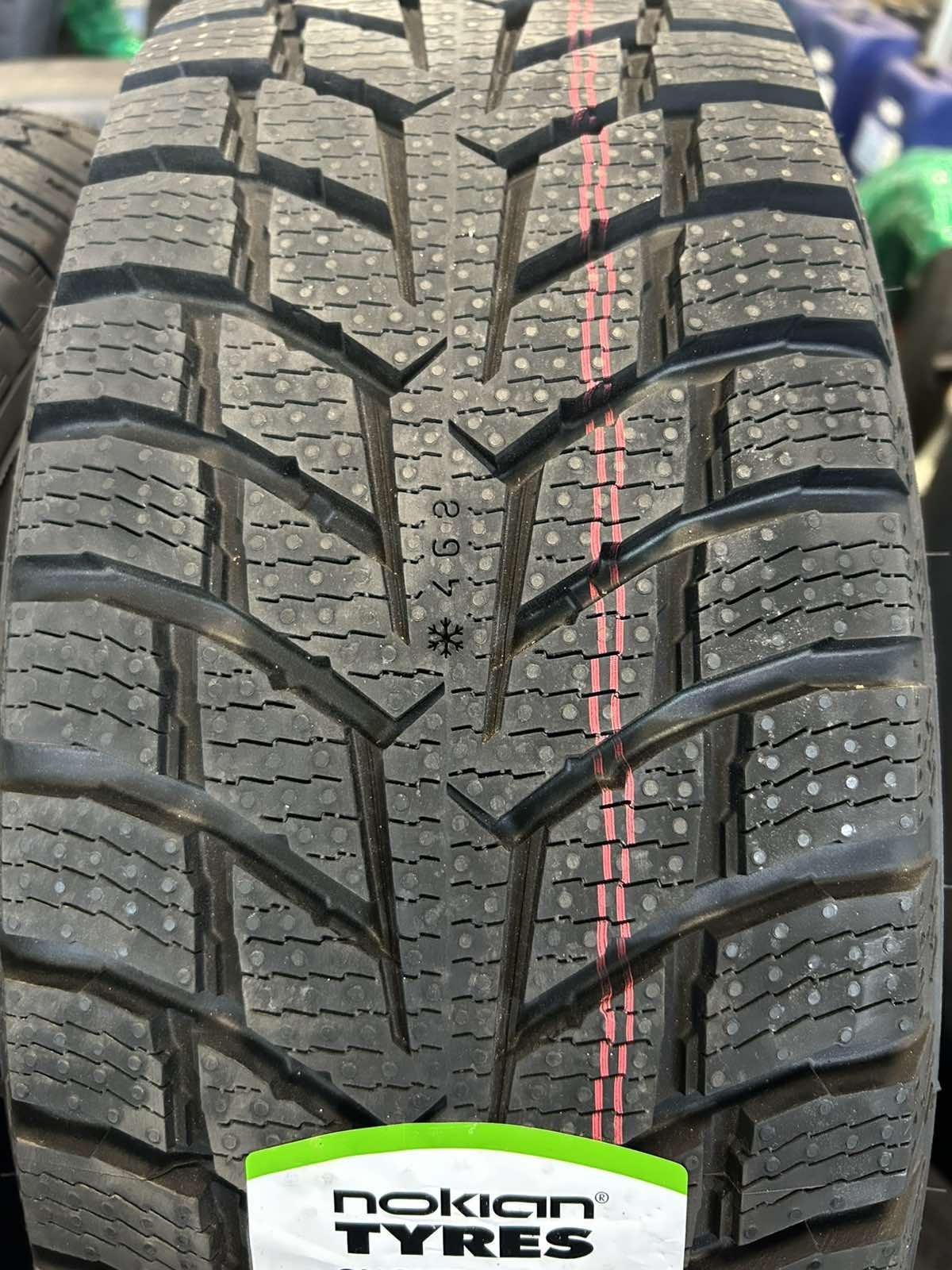 Шина зимняя Nokian C 235/65 R16C 115/113R - фото 2